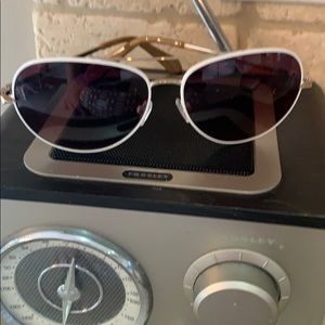 Stella and for chevron aviators